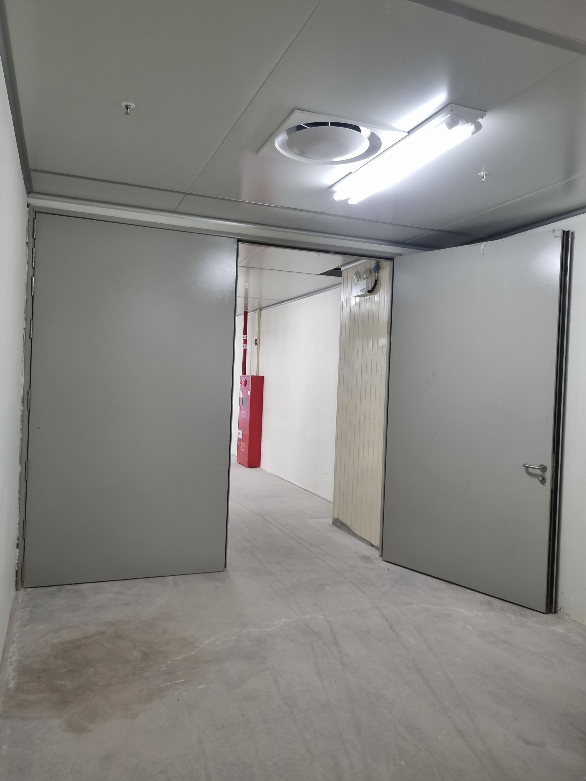 Cửa thép chống cháy 2 cánh - Ảnh 5
